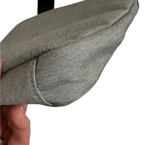 NWOT Bugatti Reborn Grey Slim Crossbody Bag Tablet Travel OS - Picture 12 of 15